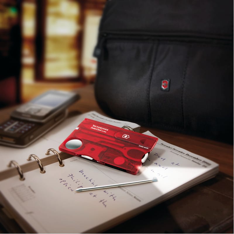 SwissCard Lite Victorinox - z logo z własnym nadrukiem, kolor czerwony