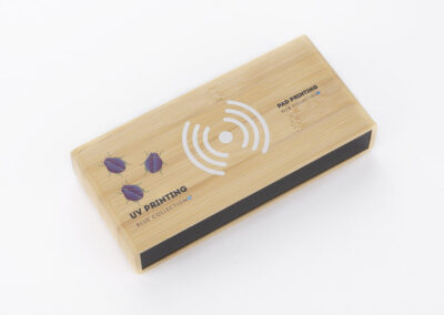 Zegar na biurko z ładowarką indukcyjną INDUCTO z własnym nadrukiem