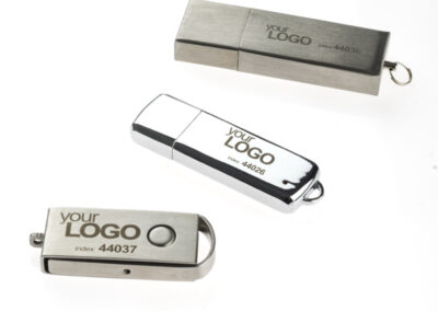 Pamięć USB VERONA 16 GB z własnym nadrukiem, kolor srebrny