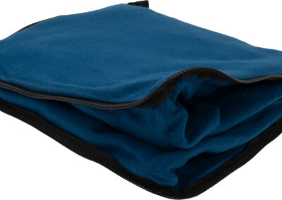 Koc z polaru/poduszka 2w1 RADCLIFF 170 g/m2 - z logo z własnym nadrukiem, kolor granatowy