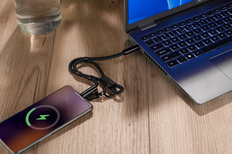 Smycz do telefonu z funkcją ładowania CHARD MINI 60W z własnym nadrukiem, kolor czarny
