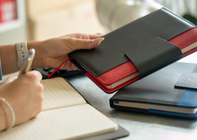 Notes A5 w linie z PU z recyklingu ASUNCION - z logo z własnym nadrukiem, kolor ciemnoszary