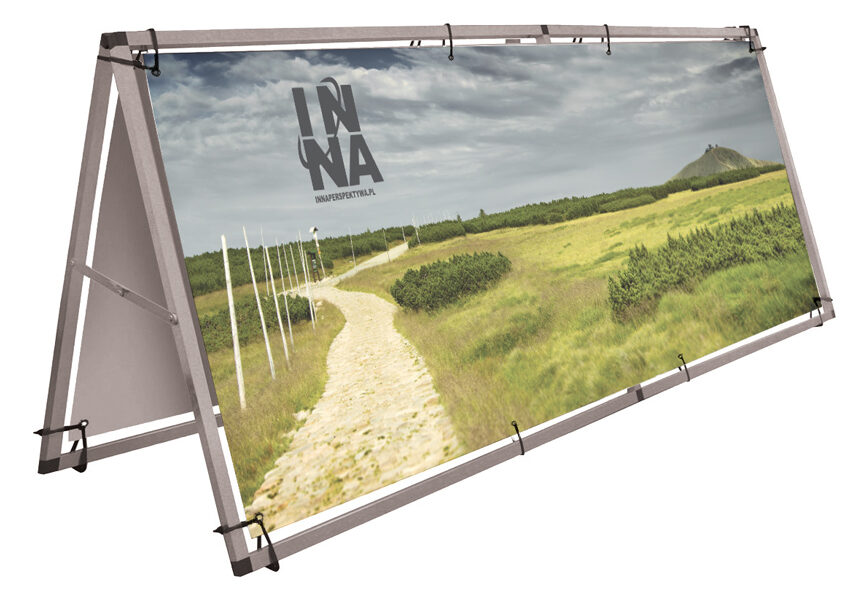 stelaż na banery - konstrukcja w kształcie litery A