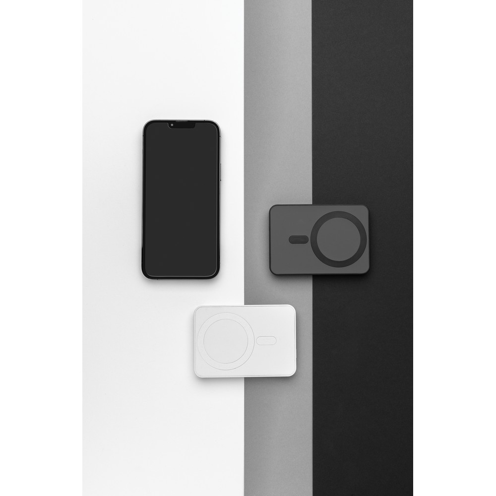 Magnetyczny bezprzewodowy power bank 5000 mAh Magnetix z własnym nadrukiem, kolor czarny