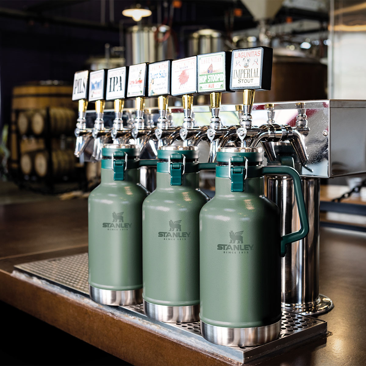 The Easy-Pour Growler 1.9L / 64oz z własnym nadrukiem, kolor Hammertone Green